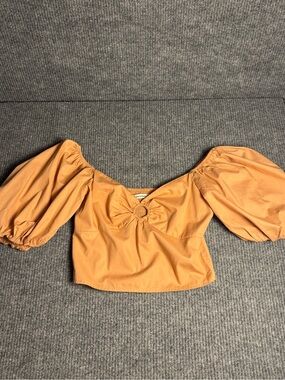 Women’s Puff Sleeve Crop Top in Peach with Puffy Sleeves Size Medium
